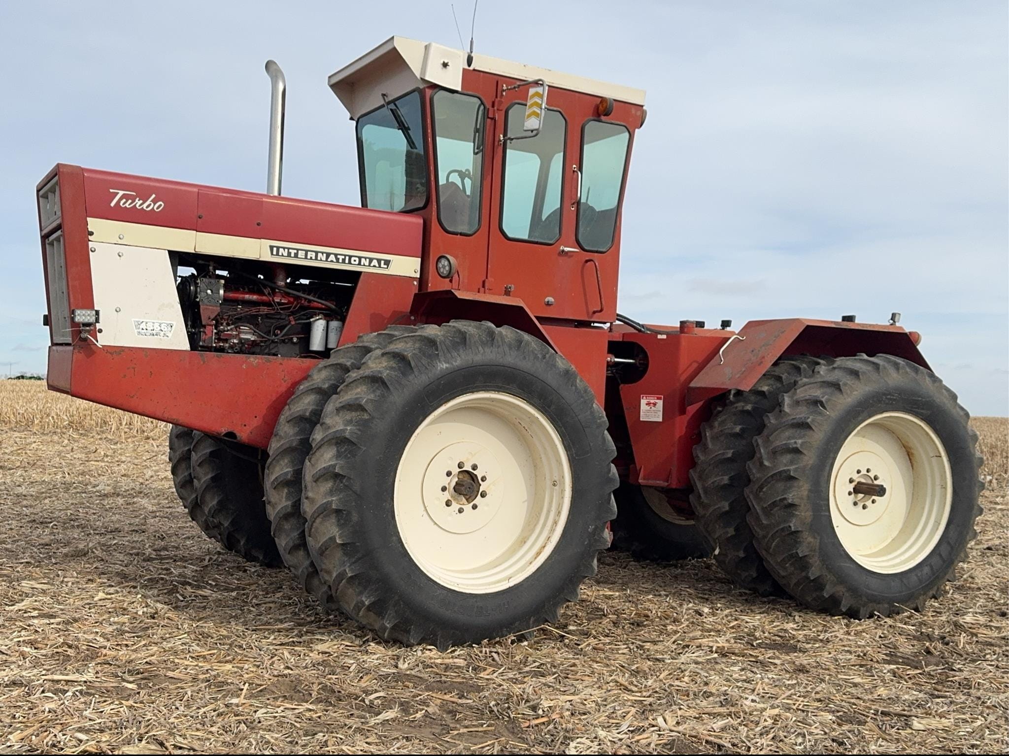 International Harvester 4366 Equipment Image0