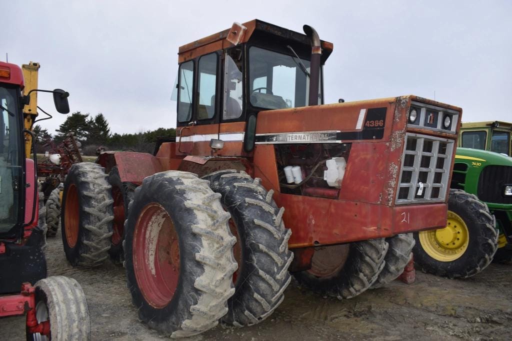 International Harvester 4386 Equipment Image0