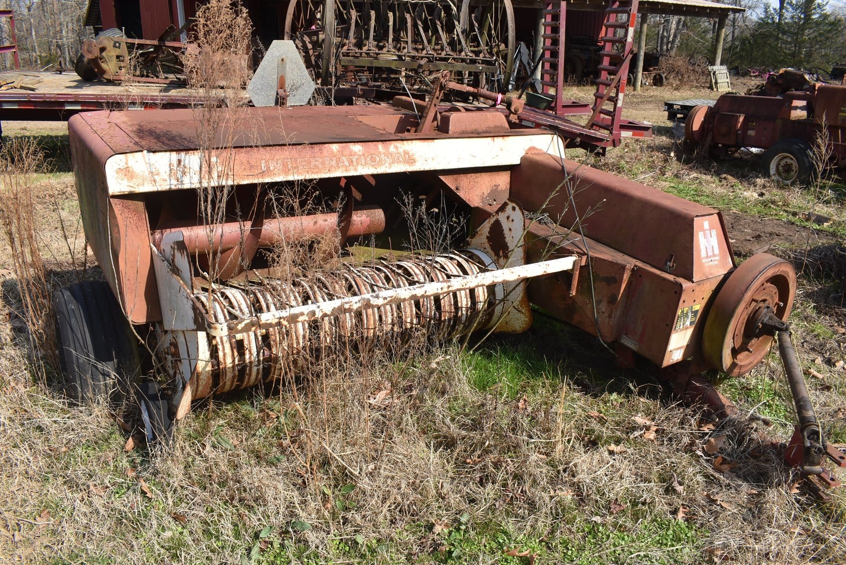 International Harvester 440 Equipment Image0