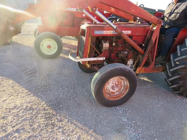 Image of International Harvester 444 equipment image 1