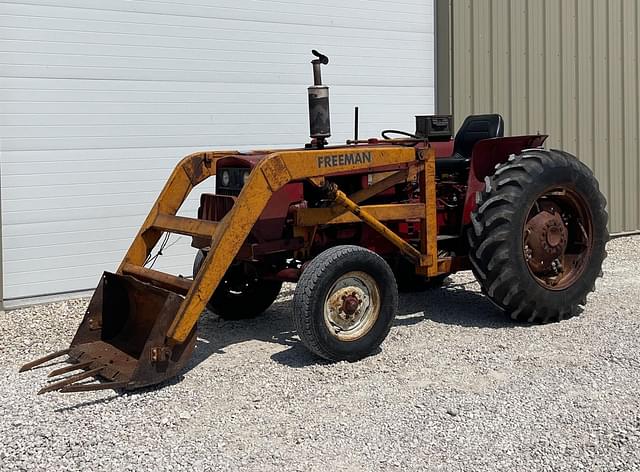 Image of International Harvester 444 equipment image 1