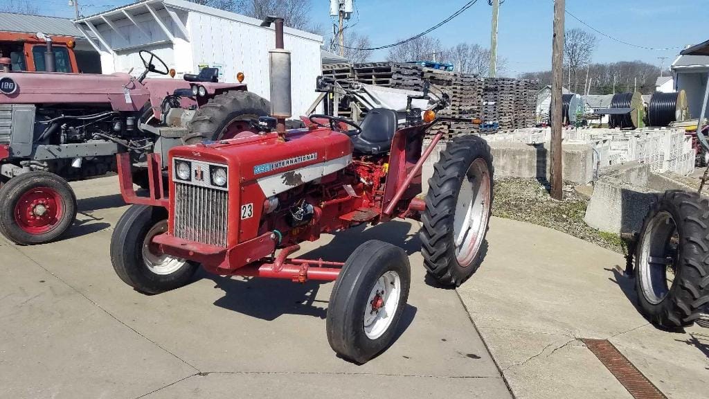 Main image International Harvester 444