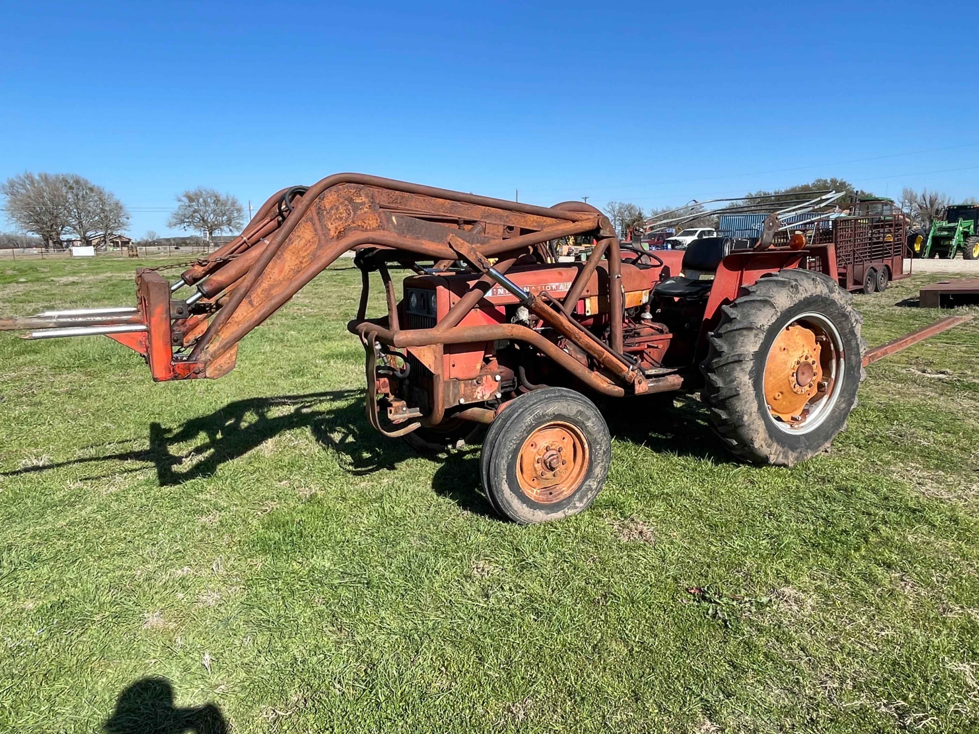 Main image International Harvester 444