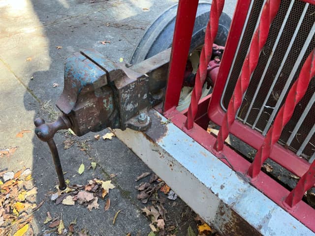 Image of International Harvester 444 equipment image 4