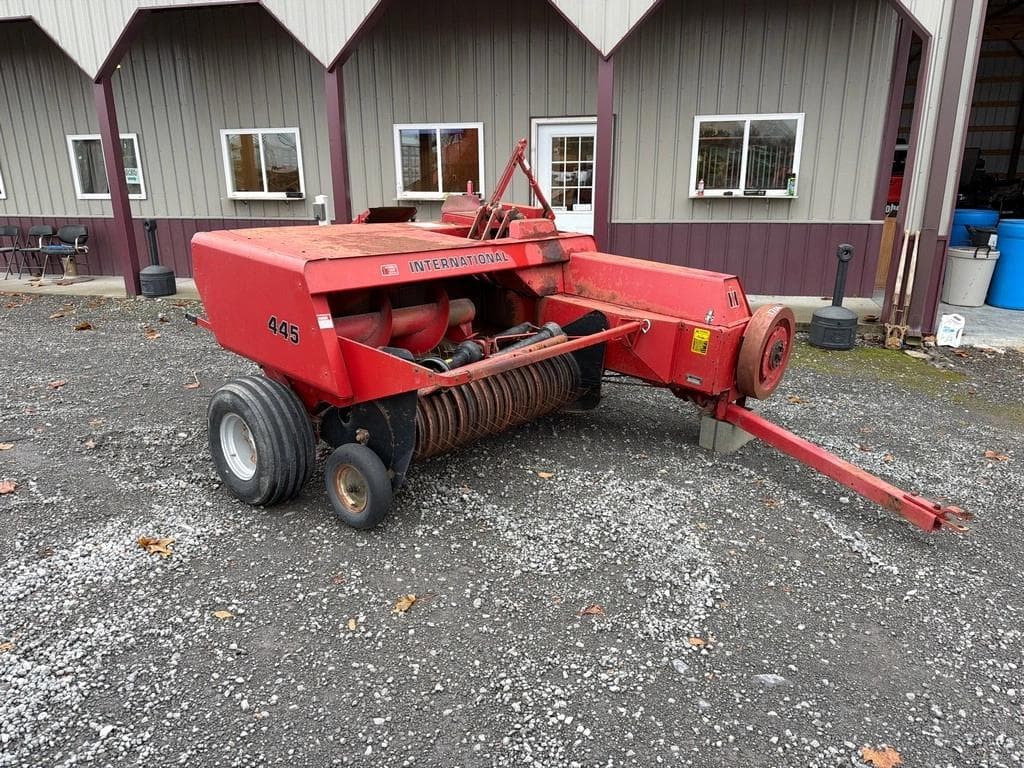 Image of International Harvester 445 Primary image