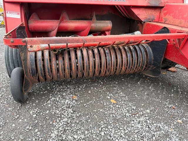 Image of International Harvester 445 equipment image 1