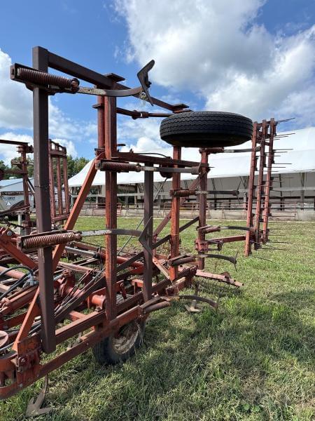 Image of International Harvester 45 equipment image 4