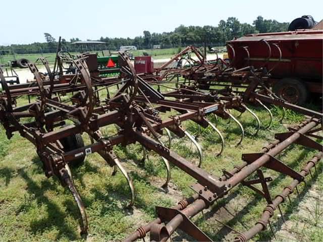 Image of International Harvester 45 equipment image 3