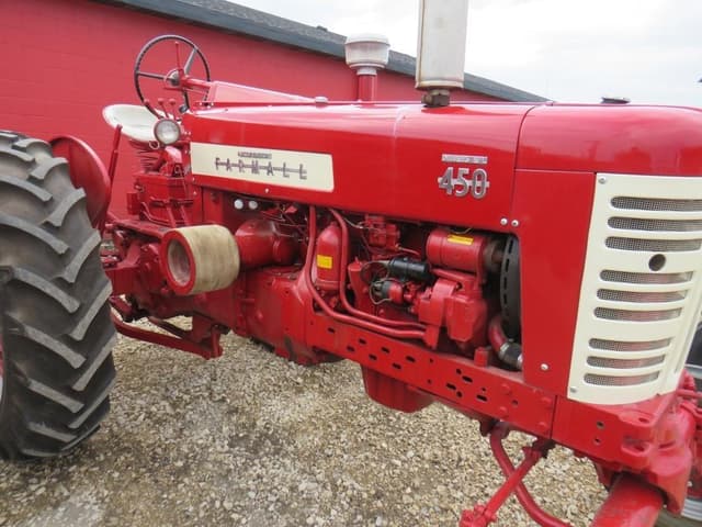 Image of Farmall 450 equipment image 2