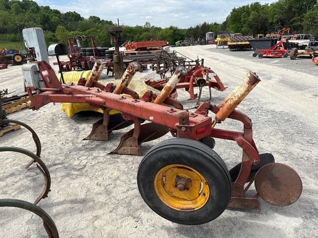 Image of International Harvester 450 equipment image 2