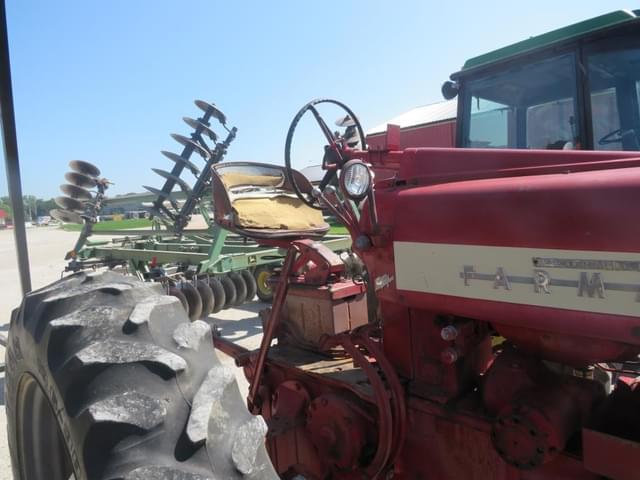 Image of Farmall 450 equipment image 4