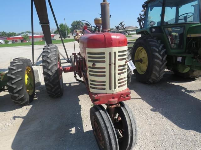 Image of Farmall 450 equipment image 1