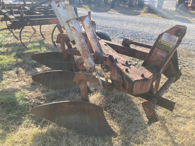 Image of International Harvester 450 equipment image 2