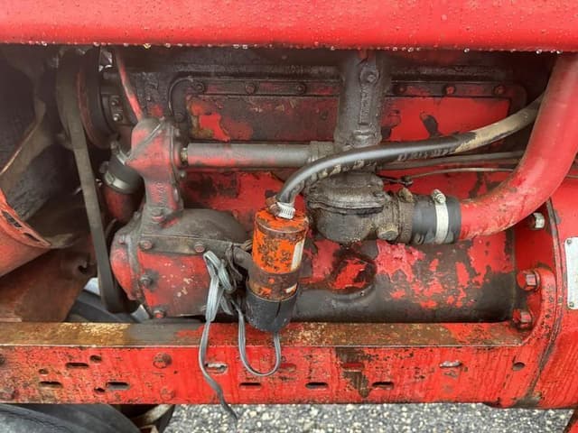 Image of International Harvester 450 equipment image 2