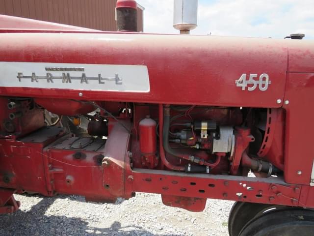 Image of International Harvester 450 equipment image 2