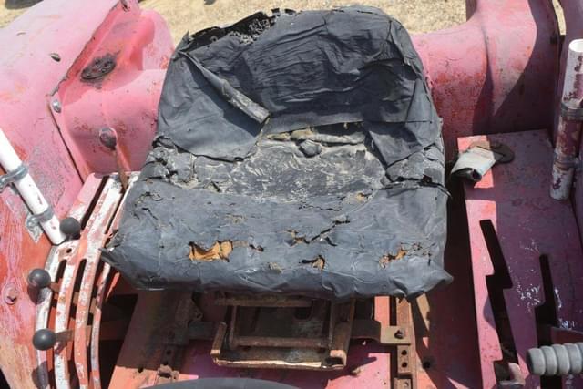 Image of International Harvester 454 equipment image 4