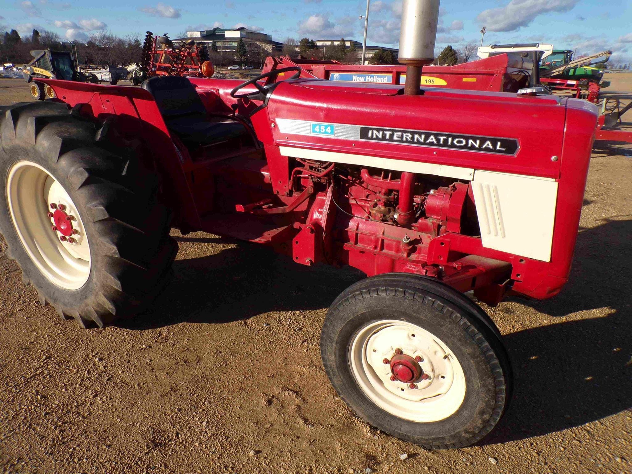 International Harvester 454 Equipment Image0