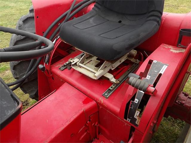 Image of International Harvester 464 equipment image 4