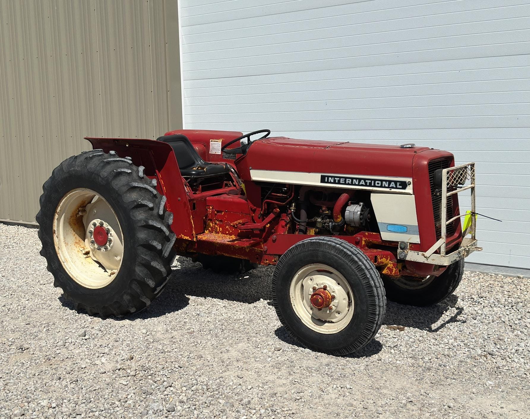 Main image International Harvester 454