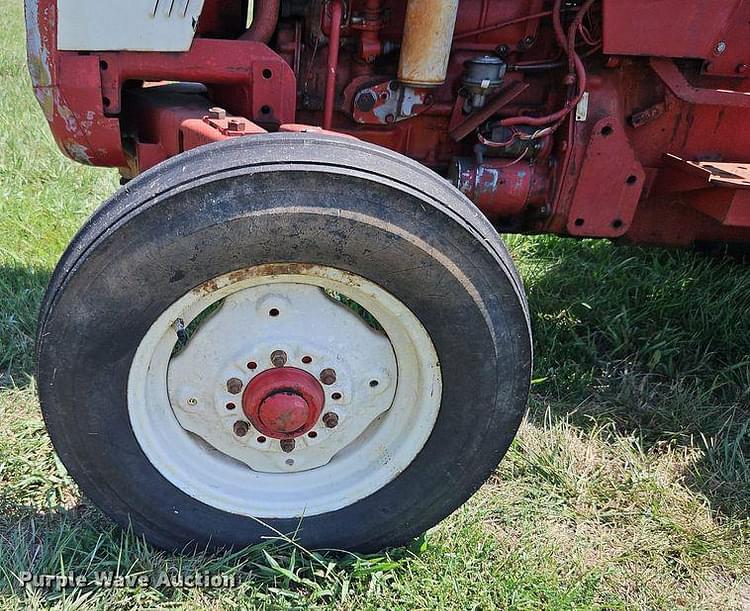 Main image International Harvester 454 28