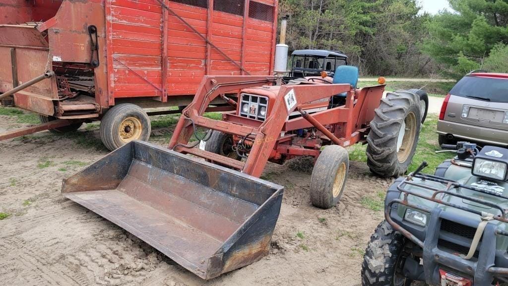 Main image International Harvester 454