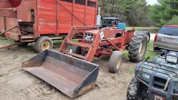 Main image International Harvester 454