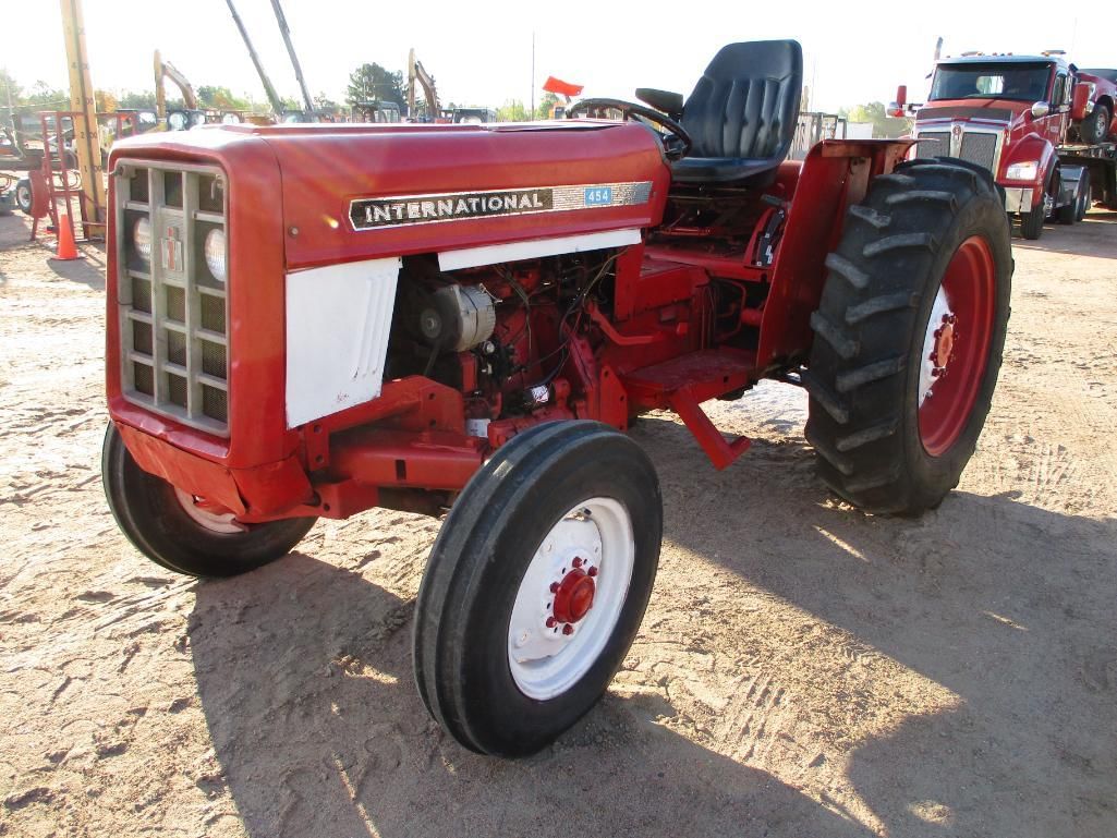 Main image International Harvester 454