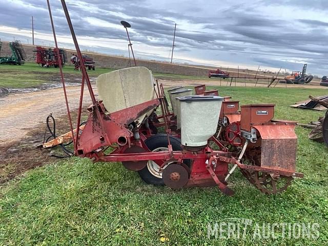 Image of International Harvester 456 equipment image 1