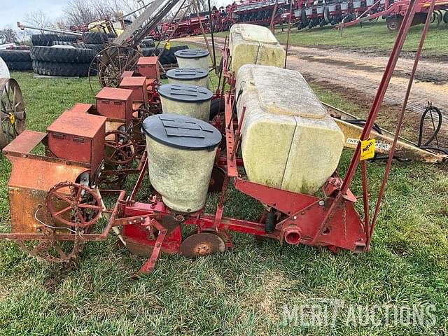 Image of International Harvester 456 equipment image 4