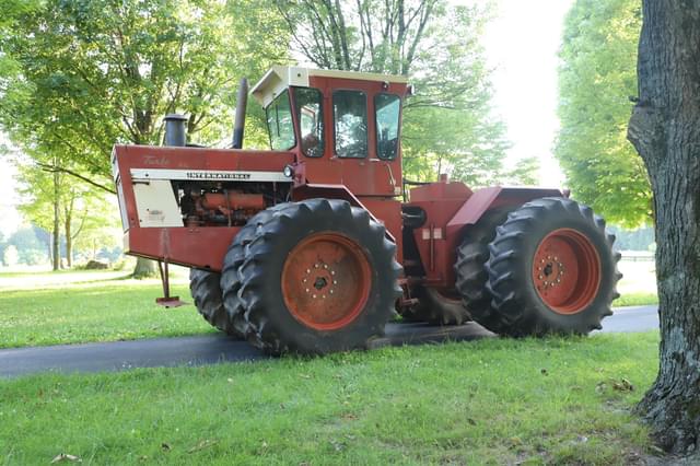 Image of International Harvester 4568 equipment image 1