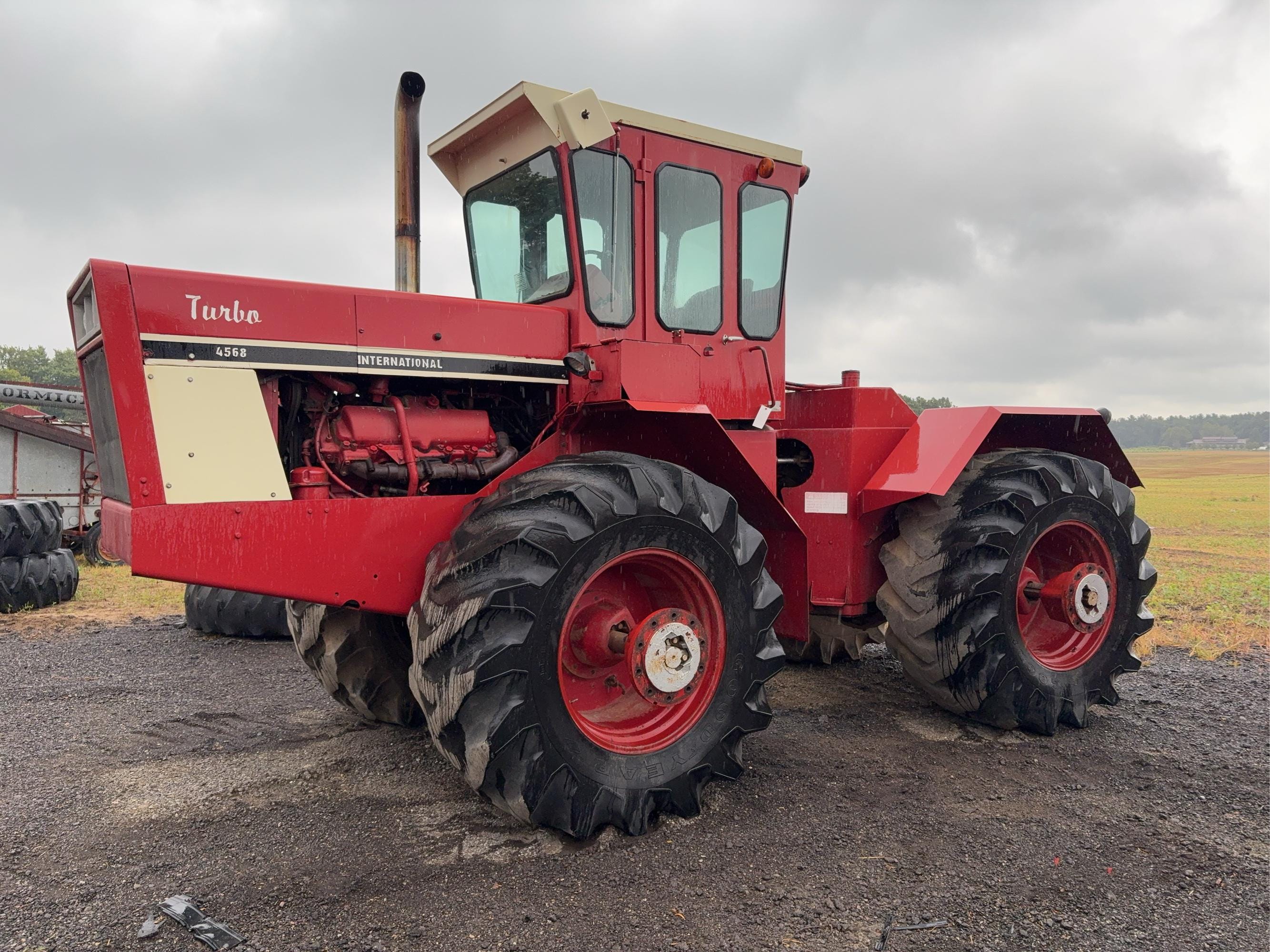 Main image International Harvester 4568
