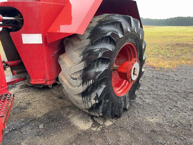 Image of International Harvester 4568 equipment image 2