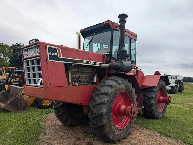 Image of International Harvester 4586 equipment image 1