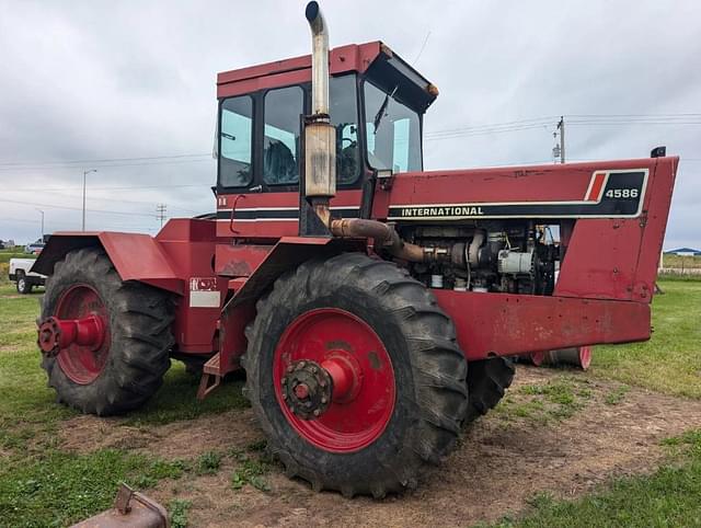 Image of International Harvester 4586 equipment image 4