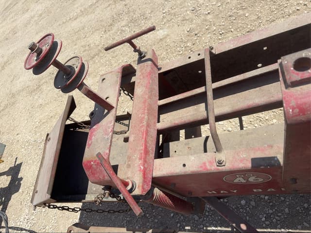 Image of International Harvester 46 equipment image 3