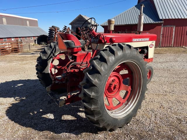 Image of International Harvester 460 equipment image 3