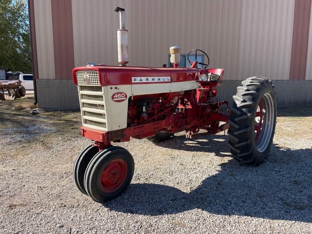 Image of International Harvester 460 equipment image 1