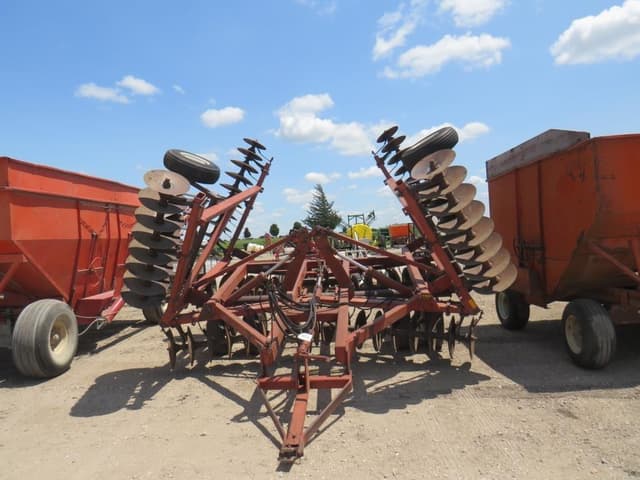 Image of International Harvester 460 equipment image 1