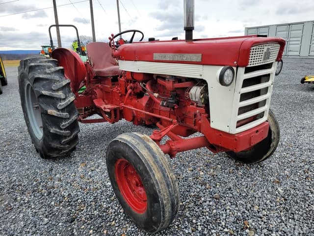 Image of International Harvester 460 equipment image 4