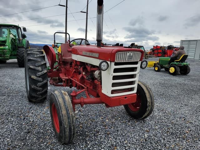 Image of International Harvester 460 equipment image 3