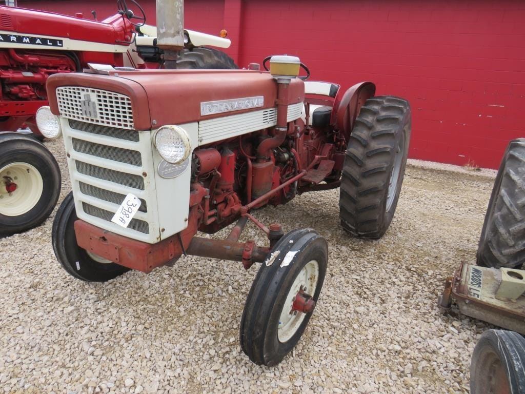 International Harvester 460 Equipment Image0