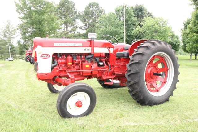 Image of International Harvester 460 equipment image 3