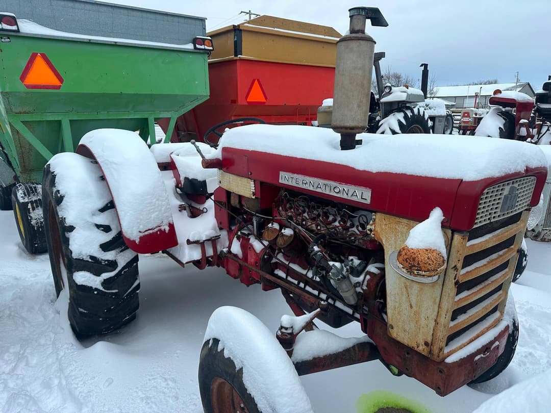 Image of International Harvester 460 Primary image