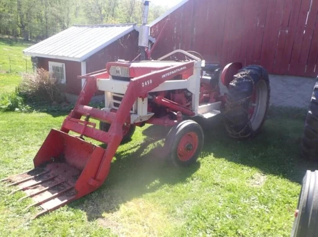 Image of International Harvester 460 Primary image