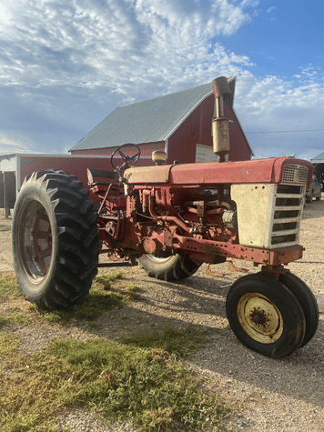 Main image International Harvester 460