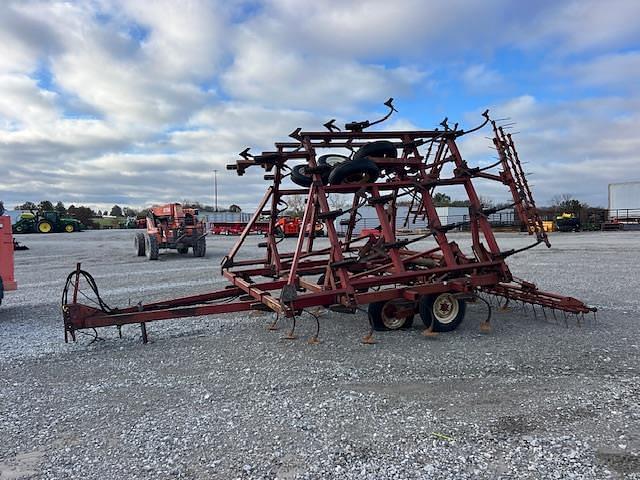 Image of International Harvester 4600 equipment image 3