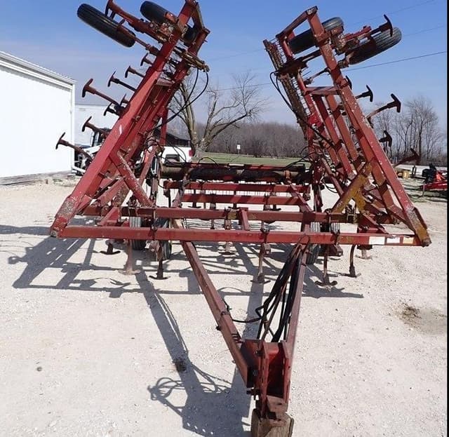 Image of International Harvester 4600 equipment image 4