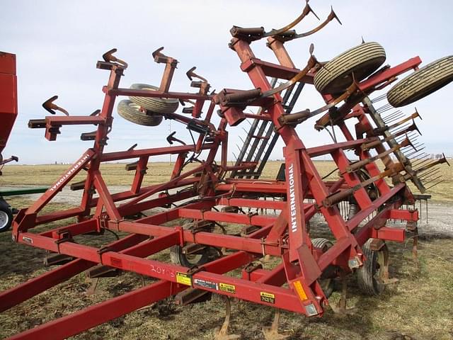 Image of International Harvester 4600 equipment image 1