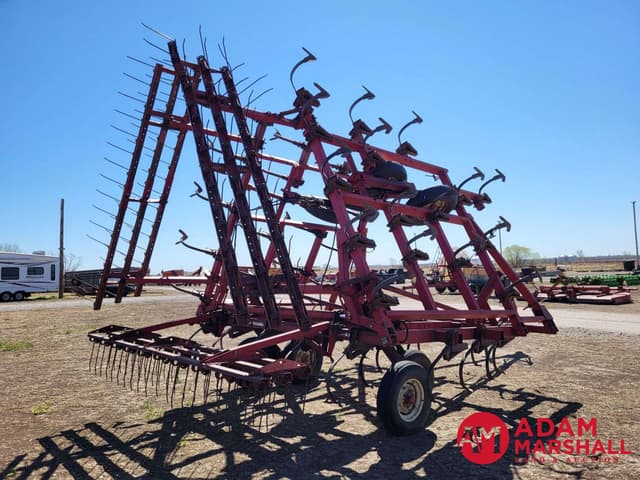 Image of International Harvester 4600 equipment image 3