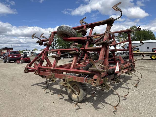 Image of International Harvester 4600 equipment image 1